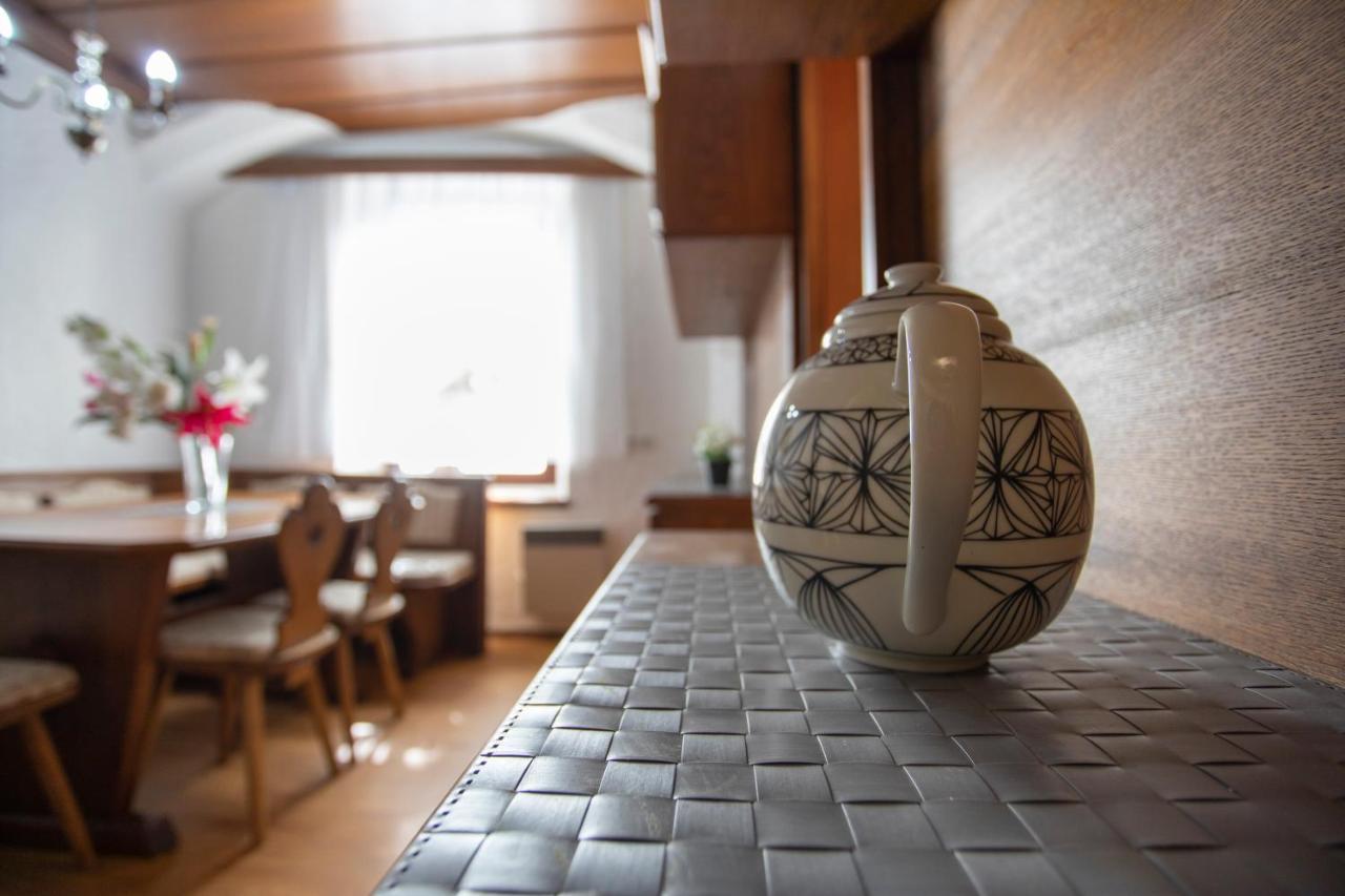 Traditional Old Town Apartment ฮัลล์อินทีโรล ภายนอก รูปภาพ