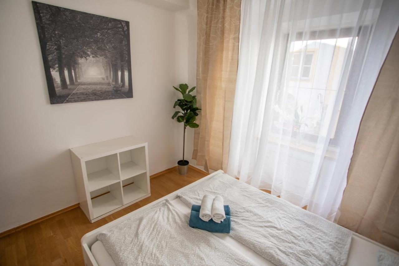 Traditional Old Town Apartment ฮัลล์อินทีโรล ภายนอก รูปภาพ