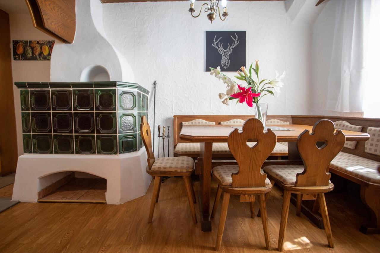 Traditional Old Town Apartment ฮัลล์อินทีโรล ภายนอก รูปภาพ