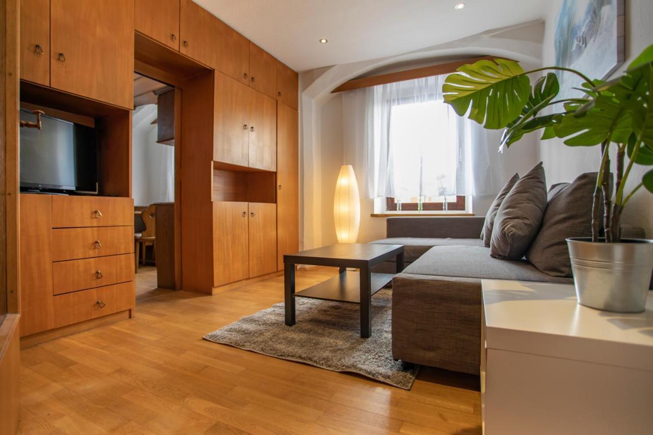 Traditional Old Town Apartment ฮัลล์อินทีโรล ภายนอก รูปภาพ